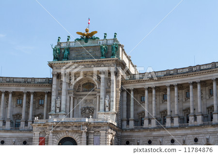 Heldenplatz in the Hofburg complex, Vienna, Austria Heldenplatz in the Hofburg complex, Vienna, Austria 11784876