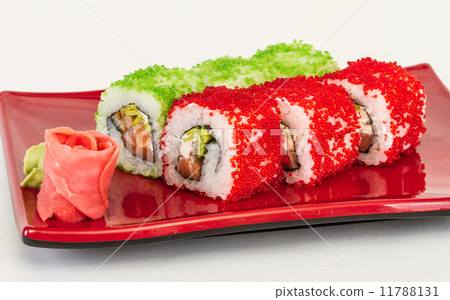 Tobiko Spicy Maki Sushi - Hot Roll with various type of Tobiko ( Tobiko Spicy Maki Sushi - Hot Roll with various type of Tobiko ( 11788131