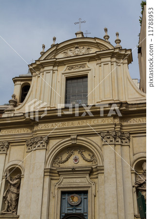 Great church in center of Rome, Italy. 11788953