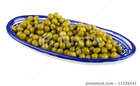 green peas, in a bowl, isolated, white background green peas, in a bowl, isolated, white background 11789541