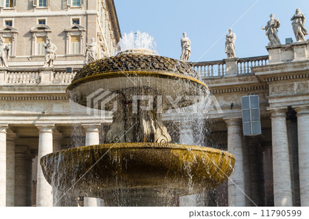 Saint Peter's Square, Rome, Italy Saint Peter's Square, Rome, Italy 11790599
