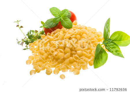 Raw macaroni Raw macaroni 11792636