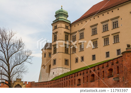 Royal castle in Wawel, Krakow Royal castle in Wawel, Krakow 11793397