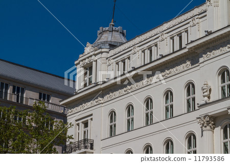 typical buildings 19th-century in Buda Castle district of Budape typical buildings 19th-century in Buda Castle district of Budape 11793586