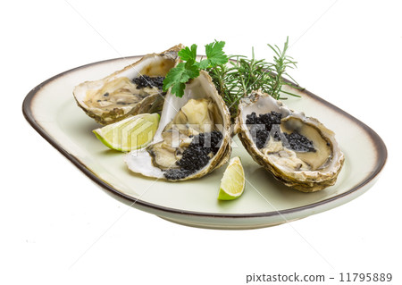 Oysters with black cavair 11795889