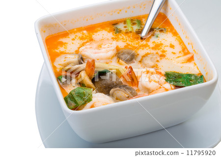 Tom Yam soup 11795920