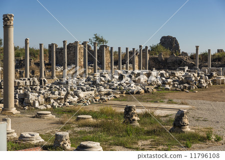 Ruins in Side Ruins in Side 11796108