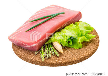 Tuna raw steak Tuna raw steak 11798012