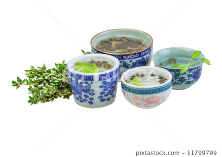 Tea with thyme and mint 11799799