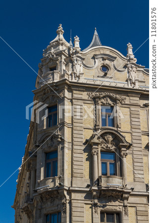 typical buildings 19th-century in Buda Castle district of Budape typical buildings 19th-century in Buda Castle district of Budape 11801576