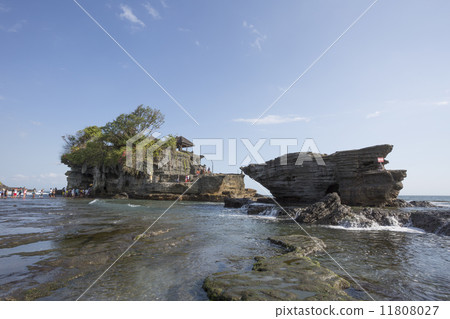 Bali Tanah Lot Temple 11808027