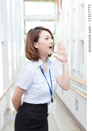 Shouting a working woman Shouting a working woman 11817775