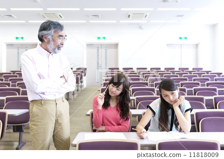 講師和高中生困難的樓梯課 11818009