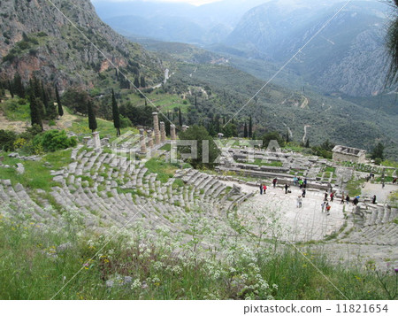 希臘古代劇院·德爾福和阿波羅神廟的整個視圖 11821654