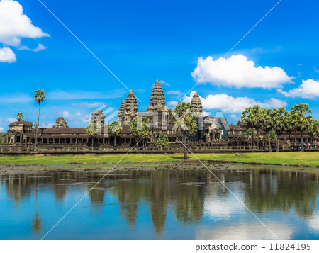 Angkor Wat  11824195