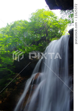 閃電瀑布 11825372
