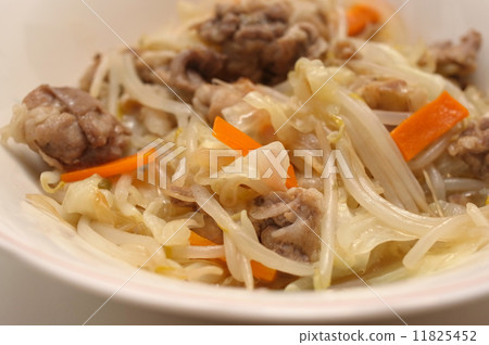 Dish udon Dish udon 11825452