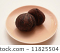 Boiled astringent skin of chestnut 11825504