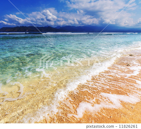Beach on Gili 11826261