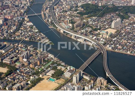Muromi河的嘴的鳥瞰圖在福岡 11826527