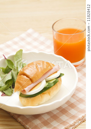 卷麵包三明治 11828412