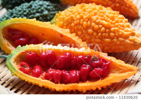 Ripe bitter melon 11830620