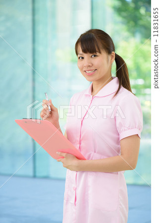 一家現代綜合醫院的護士的圖像 11831655