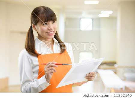 照料者在設施工作，托兒所老師 11832140