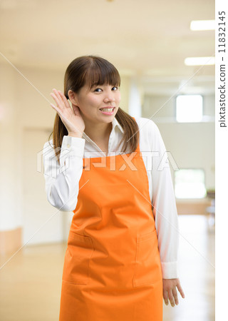 照料者在設施工作，托兒所老師 11832145
