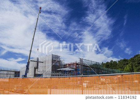 施工現場的風景建築物和在建起重機的圖像材料 11834192