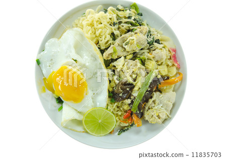 stir fried noodles and egg 11835703