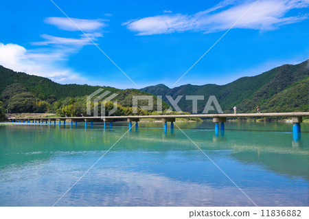 四萬十川和薩達定居橋 四萬十川和薩達定居橋 11836882