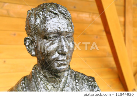 Osamu Dassay 11844920
