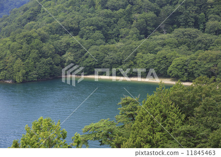 From Aka Rock of Lake Chuzenji From Aka Rock of Lake Chuzenji 11845463