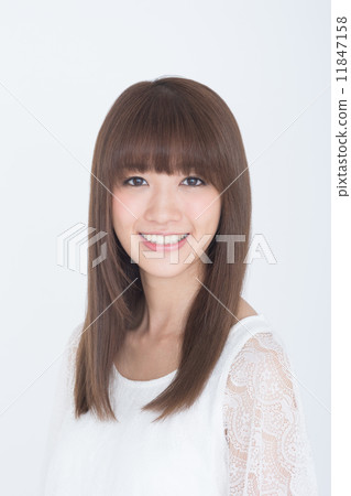 young woman young woman 11847158