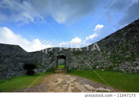 Ruins of castle ruins Ruins of castle ruins 11847173