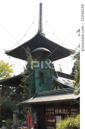 四國佛教19號佛教寺廟“Eizoji”雕像和高岡 四國佛教19號佛教寺廟“Eizoji”雕像和高岡 11848289