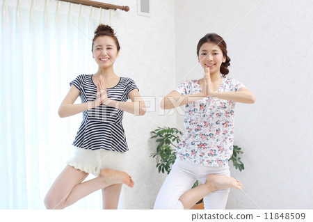 一個小伙子瑜伽 11848509