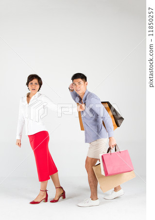 Couple Shopping Couple Shopping 11850257