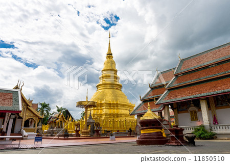 Thai temple of buddhism,Wat Phra That Hariphunchai in lamphun, Thailand Thai temple of buddhism,Wat Phra That Hariphunchai in lamphun, Thailand 11850510