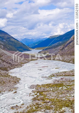 Akkem Valley Akkem Valley 11852350
