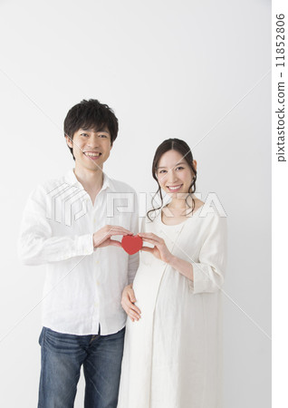 A good couple 11852806