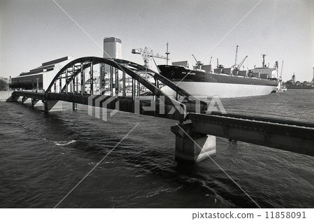 Record of Tokyo Bay landfill · Harumi 1990's 11858091