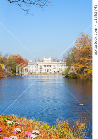 autumn park Lazienki, Warsaw autumn park Lazienki, Warsaw 11862745