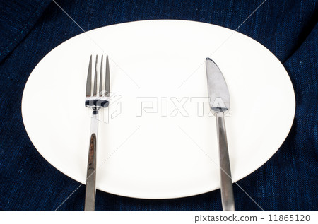 White plate with fork and knife 11865120