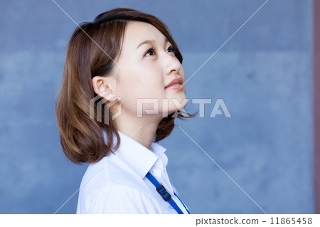 I look up at a working woman I look up at a working woman 11865458