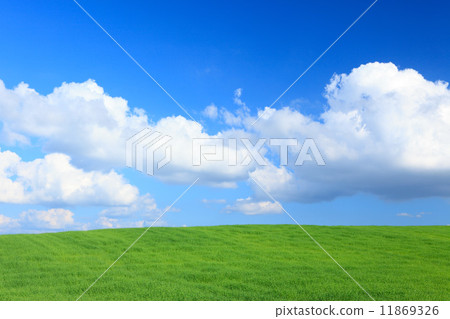 Biei fields and clouds in Biei-cho, Hokkaido 11869326