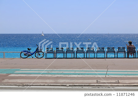 Bright Nice coast Bright Nice coast 11871246