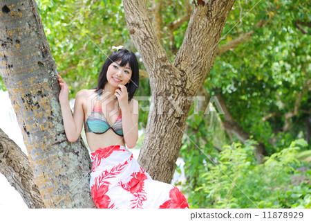 Overseas travel · Young girls Overseas travel · Young girls 11878929