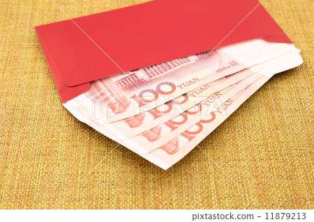 yuan banknote and red envelope 11879213